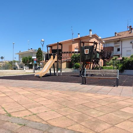 Porto SantʼElpidioLillananna Reloadアパートメント エクステリア 写真
